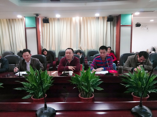 表彰先進、激發(fā)干勁，促總廠安全穩(wěn)定——白云山制藥總廠召開綜治維穩(wěn)工作表彰會