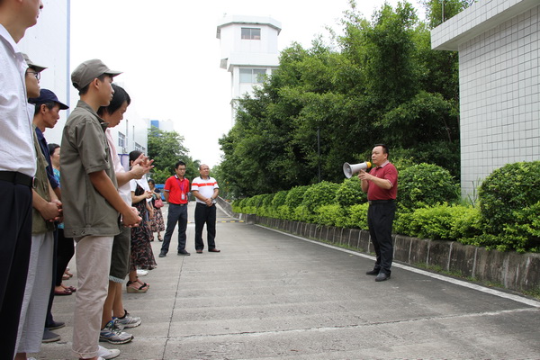 白云山制藥總廠舉辦“酒精泄漏應(yīng)急處置演練”活動(dòng)